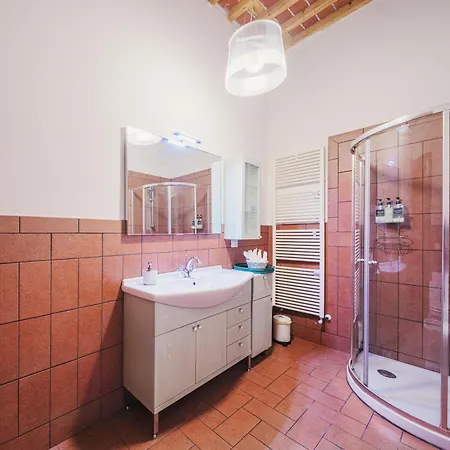 Michael's - Cozy In The Heart Of בית נופש